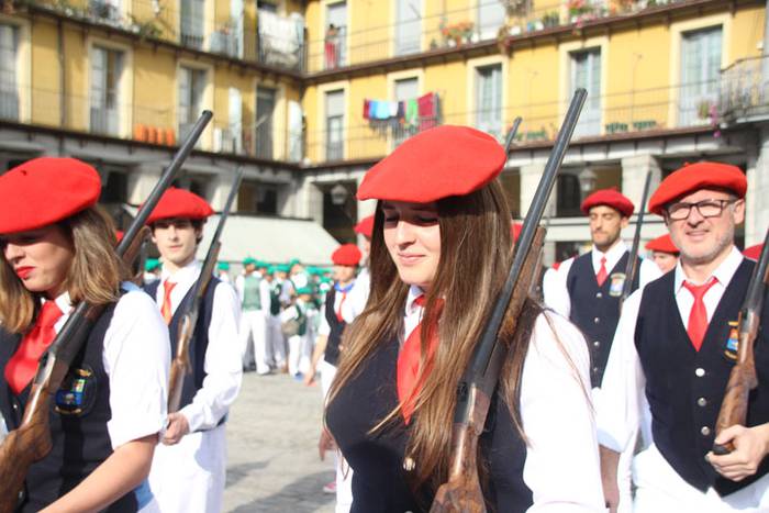 Lizarrez apaindutako kaleeta 72 1498311565672