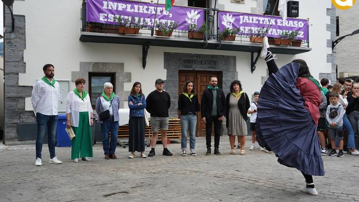San Migel Eguna ari dira ospatzen Iruran eta Aldaban