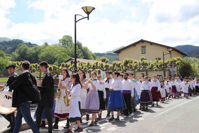 Dantzan ospatu dute Sutarrir 29 1557663358654