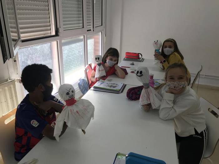 Gau beltza ospatu dute Anoet 5 1604309141341