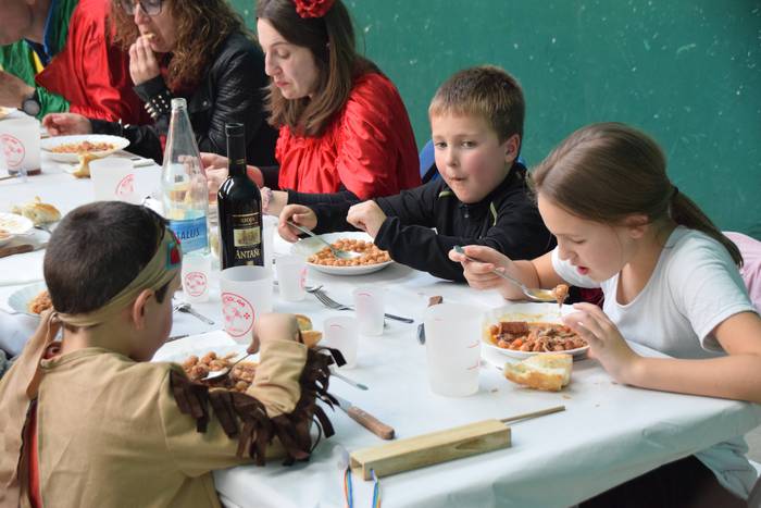 Tripa beteta, festan jarrait 28 1551022493707