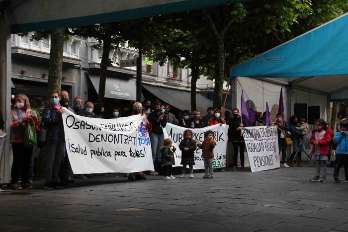 Pentsio duinak eskatuz eskua 39 1621879390755