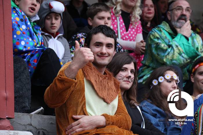 Zezenak adarrak okerrak ditu 74 1488277584073