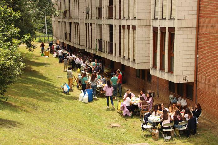 Kuadrillan bazkaltzea bezala 7 1564494456782