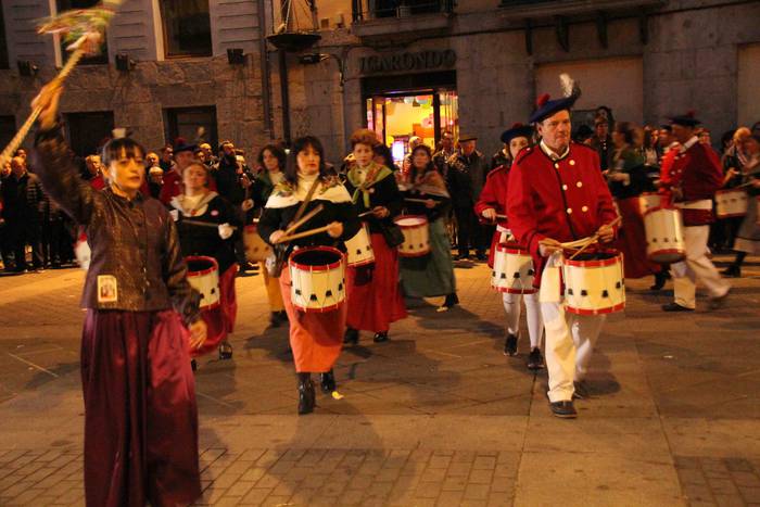 Zaldunak ere helduen danborr 4 1551555221129