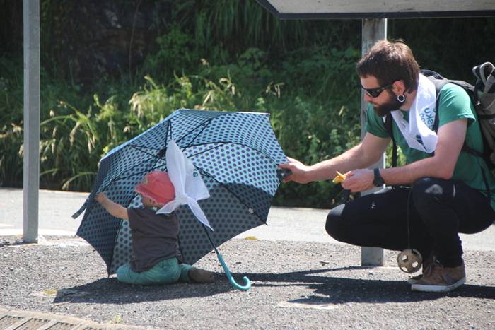 Eskuak batuta, desio bakarre 59 1528640913272