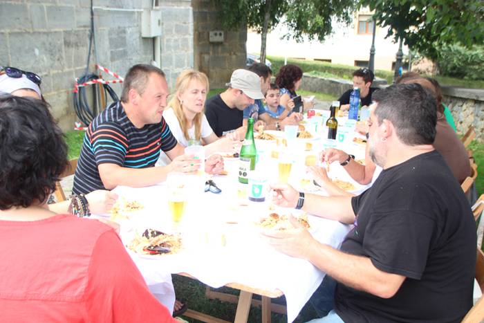 Paellaren bueltan, San Esteb 11 1502038537342
