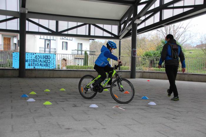 Haurrek kirol ezberdinak pro 11 1608389665938