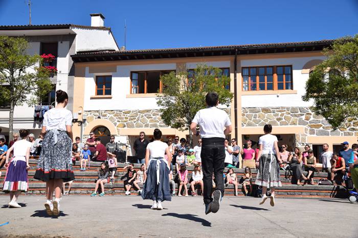 Alkizako eskola zaharreko er 22 1529756463835