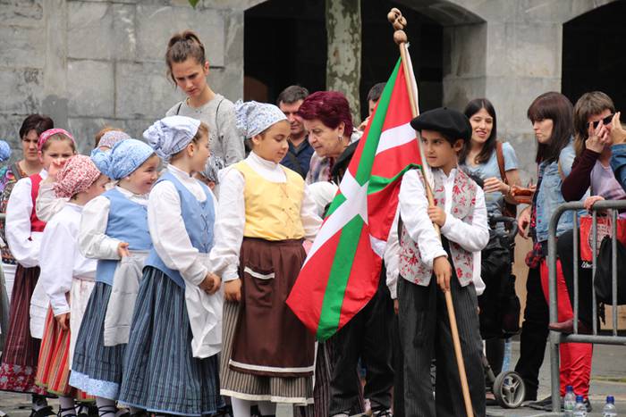 Dantzari txiki eguna Villabonan 33 1465749478357