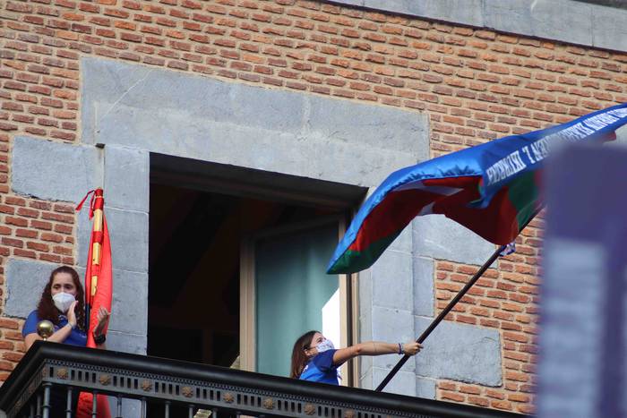 Tolosa urdinez jantzi da 36 1632073505878