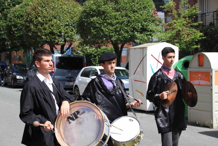 Dantzan ospatu dute Sutarrir 5 1557663325724