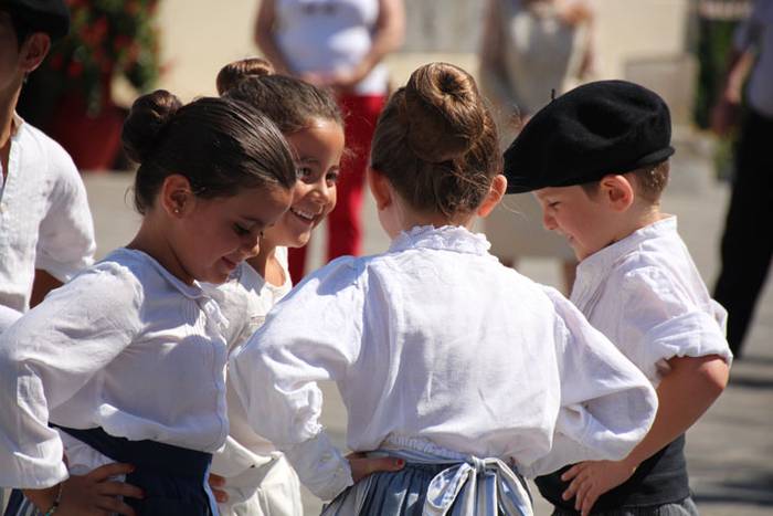 Axeriak dantzan Adunan 12 1471260727494