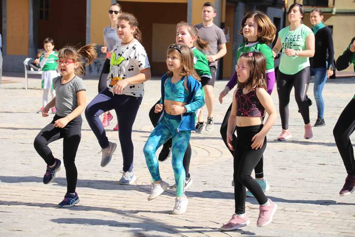 irura-gazte-asanblada-zunba- 30 1553343555665