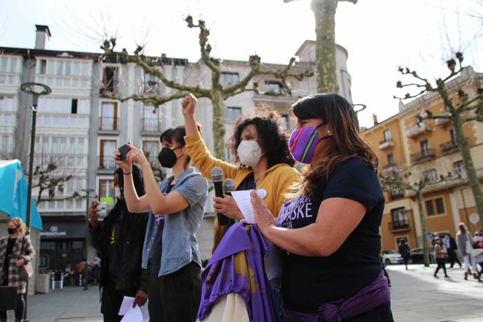 Emakumeen Mundu Martxa eskua 31 1613827691276