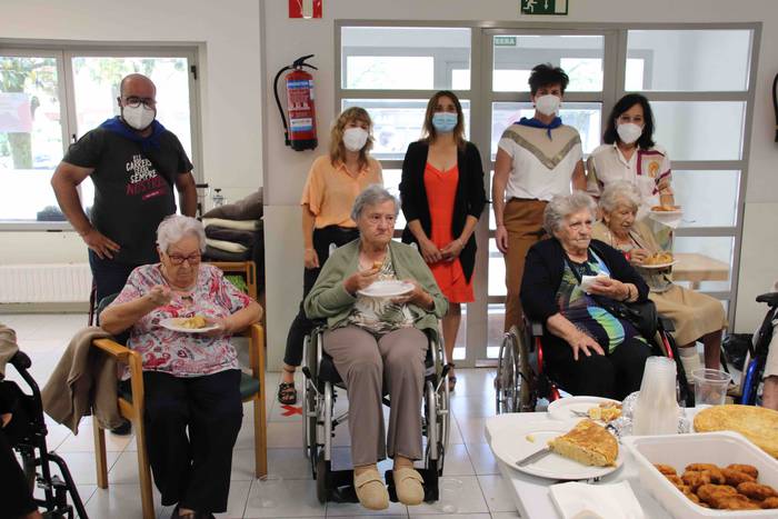 Santiago egoitzara bisita eg 1 1658747184888