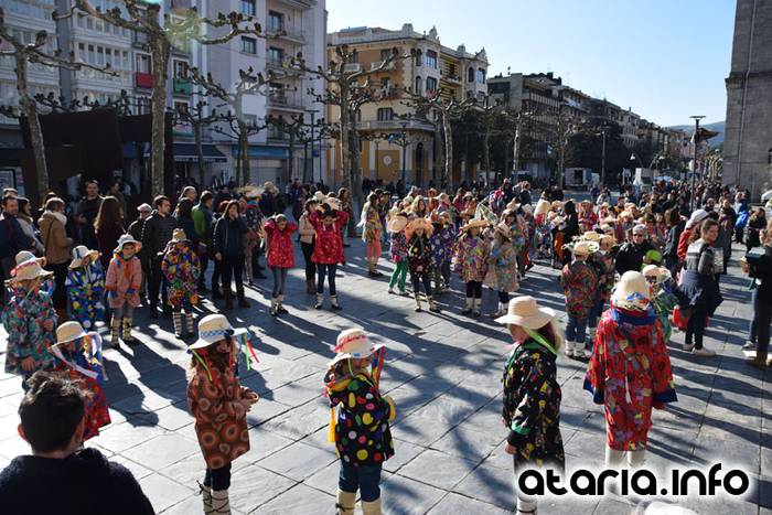 udaberri dantzari txikien kalejira 18 1454767831282