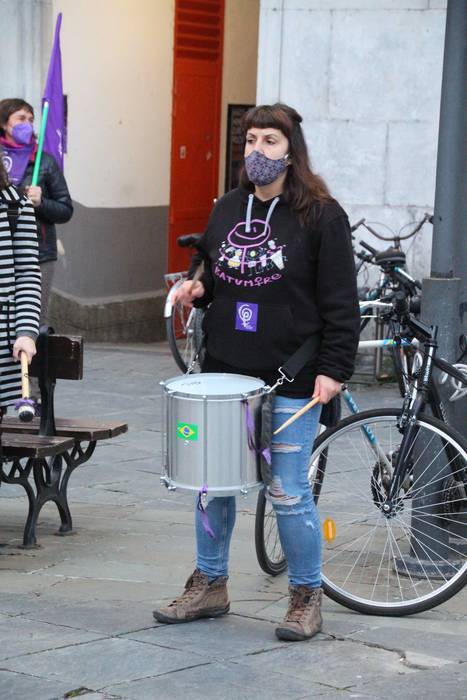 Emakumeek eskualdeko kaleak  20 1615231234552