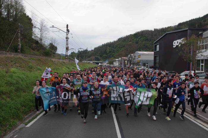 korrika, furgonetatik, Anoet 65 1649421148845