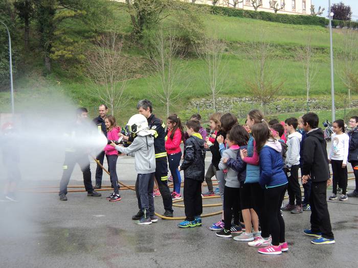 Flemingo ikasleak bizikletaz 3 1491496312861