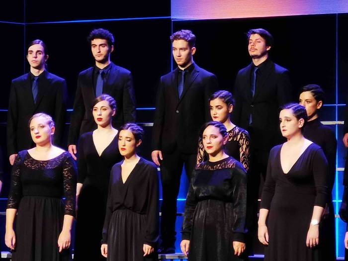 Batavia Madrigal Singers, ik 11 1572636819242