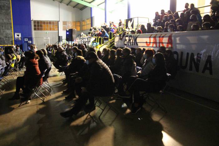 Bizkaia eta Aztinondo, ispil 4 1606682555494