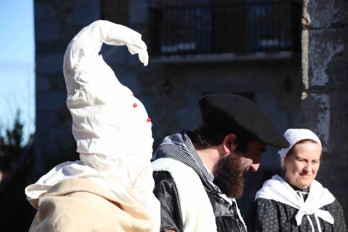 Gabon eguna Asteasun eta Adu 77 1577194456516