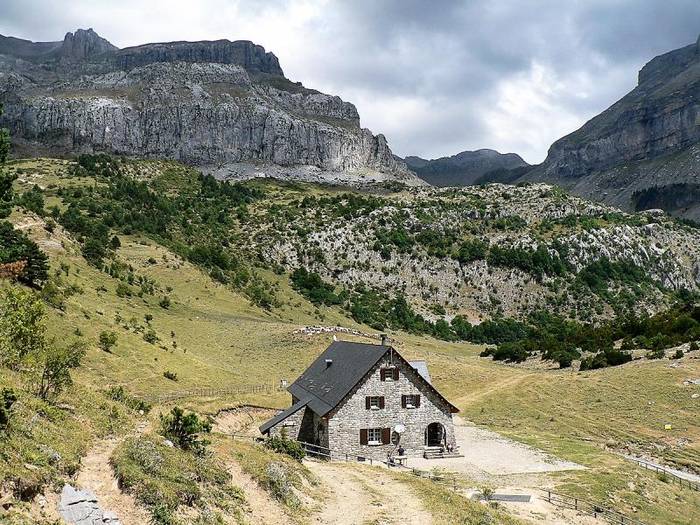 Alpino Uzturrerekin, Pirinioetara