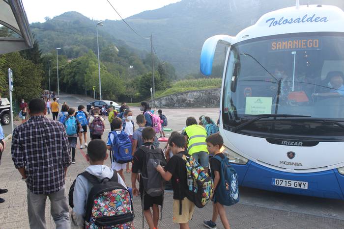 Motxilak bizkarrean berriro  8 1631091908847