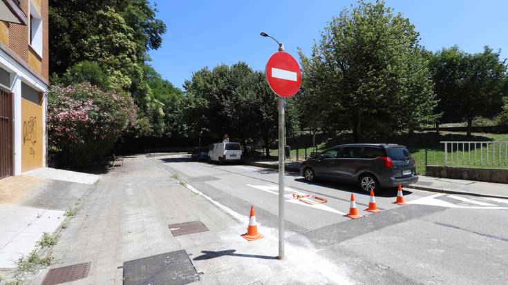 Norabide aldaketa eta 18 aparkaleku berri, San Joan kalean