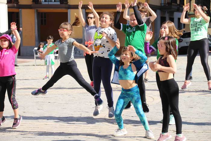 irura-gazte-asanblada-zunba- 29 1553343554313