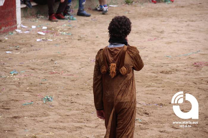 Zezenak adarrak okerrak ditu 86 1488277650188