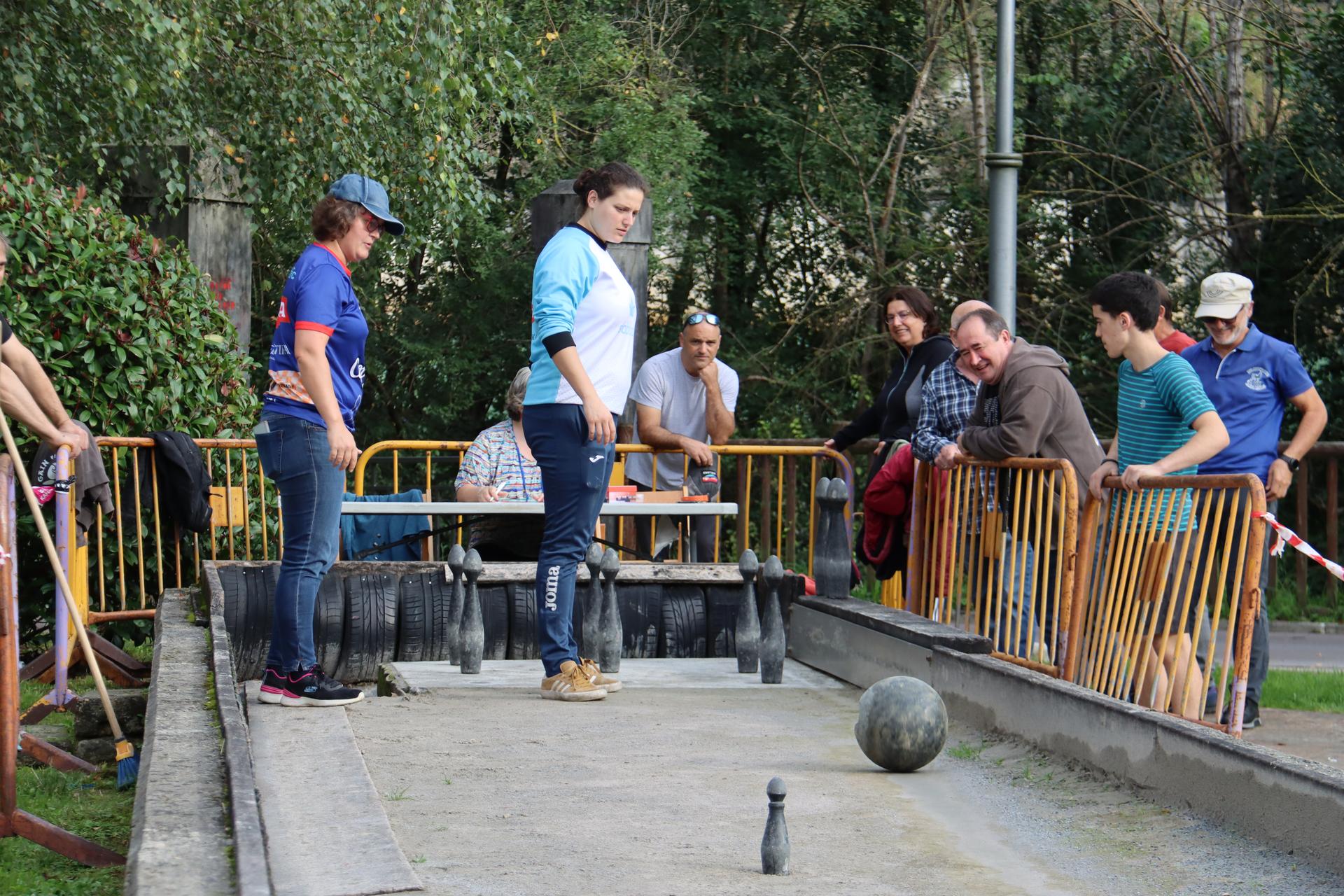 Bola-joko eta toka txapelketak, igandean, Ibarran
