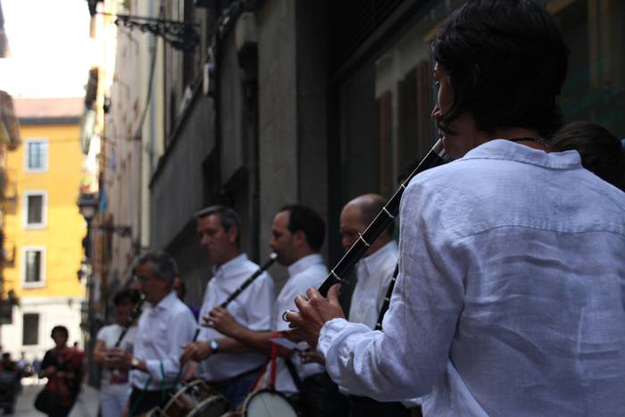 Kantatzen ez duenak, zorioni 17 1495897269110