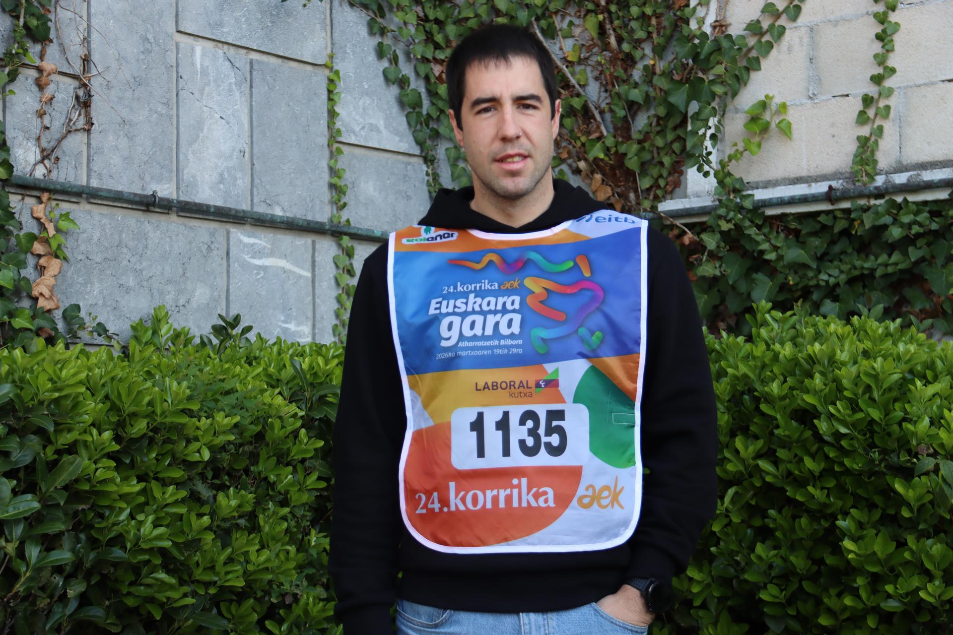 Aitor Olazabal Atarikideak eramango du Korrikako lekukoa
