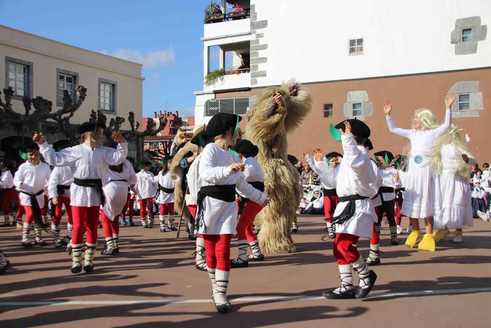 Lamiak, sorginak eta iratxoa 54 1582223402575