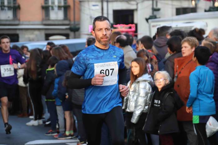 Uzturreko gurutzea lapurtu z 125 1577813986536