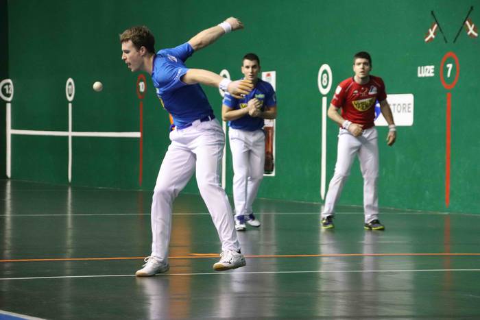 Jaka eta Artola, lehen postu 17 1576521585054