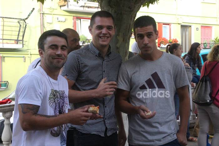 Sagardoz lagunduta jarraitu  23 1504375707481