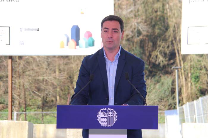 Lehendakariak esan du ospitale berriaren plan funtzionala datozen egunetan ezagutaraziko dutela