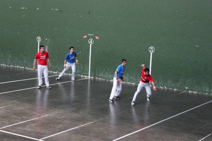 Pilotariei eta aizkolariei b 2 1557927108870