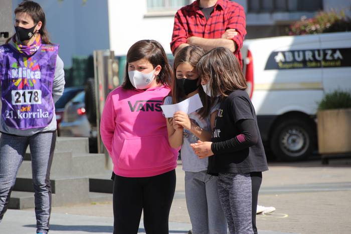 Elkartasun keinuak Adunan 21 1616942584265