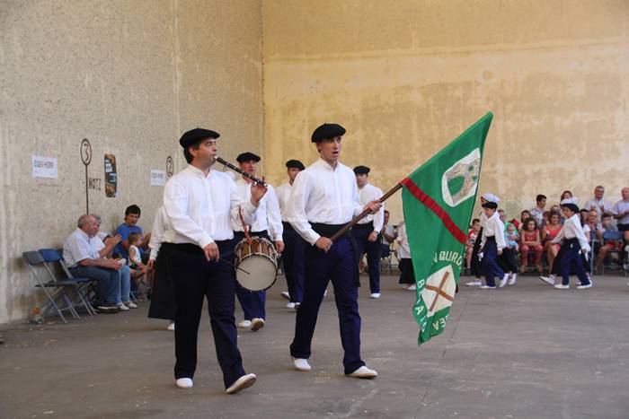 Bedaioko ingurutxoa ezin falta festetan 37 1473618916337