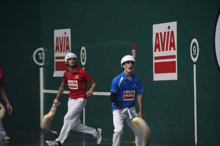 ZESTA PUNTA ELOLAREN OROIMEN 49 1512735540115