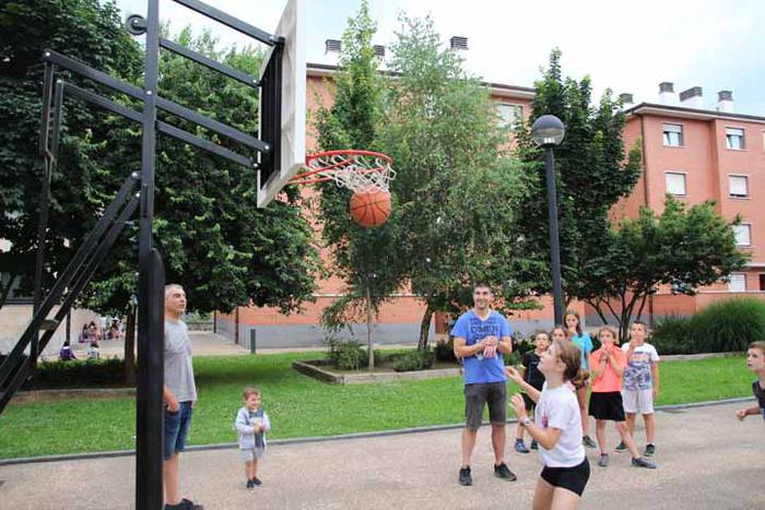 Ezkaratzen arteko lehia sano 10 1530877985856