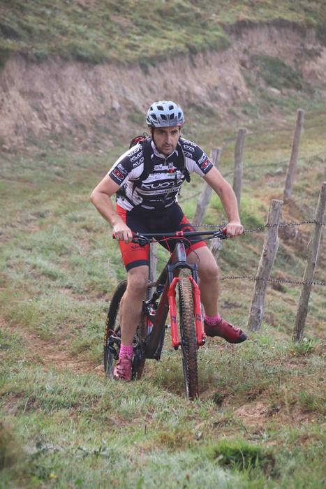 Mendi bizikleta lasterketare 57 1660377642154