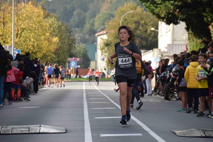 Gozatu egin dute txikienek S 70 1634039505351