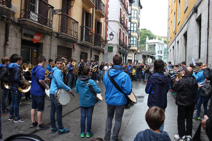 Musikariek Tolosako kaleak h 7 1558801939968