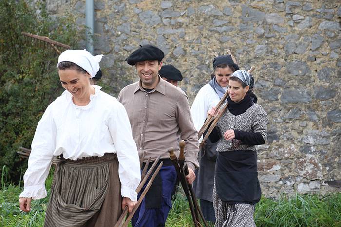 ADUNAKO KULTUR ASTEA 2017. G 48 1511018126656