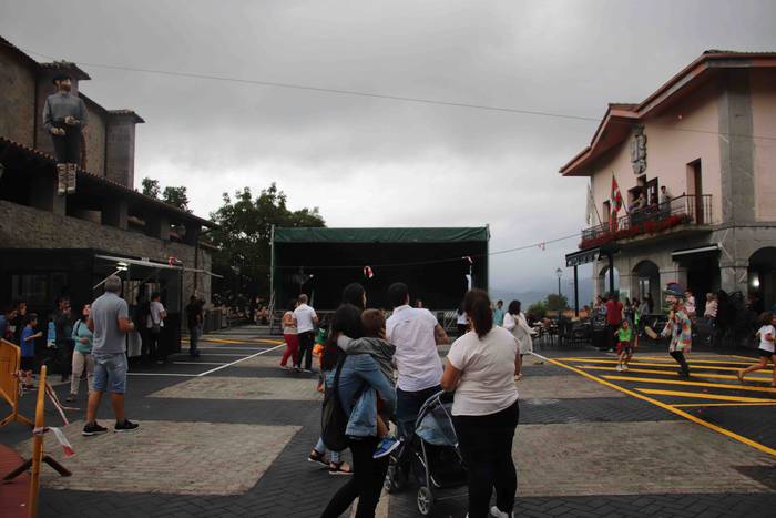 Suziria lehertuta, lau festa 21 1564684257732